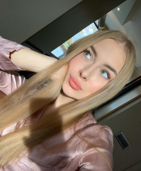 Olya - escort review from Turkey